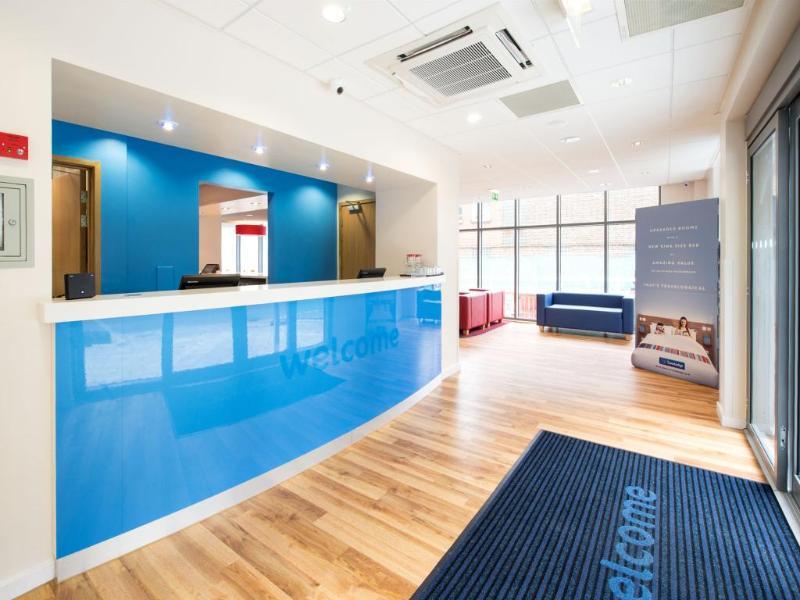 Travelodge London Greenwich High Road Bagian luar foto